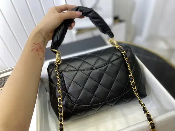 Firstbag Ru CHANEL FLAP BAG