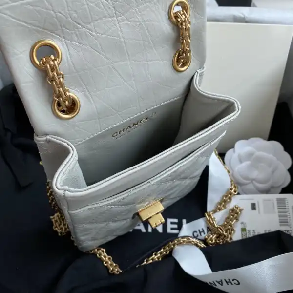 Firstbag Ru CHANEL FLAP BAG