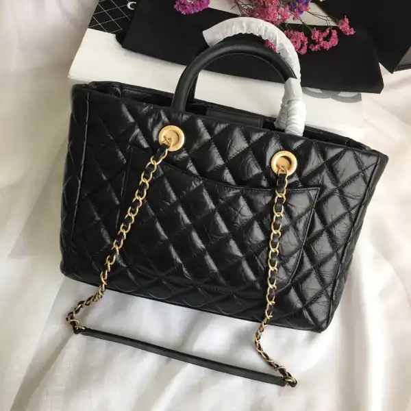 First bag ru CHANEL TOTE BAG