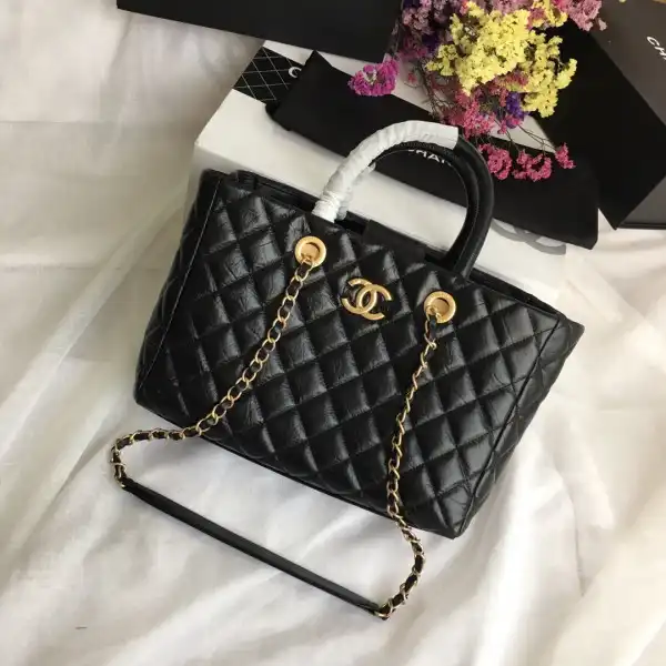 CHANEL TOTE BAG