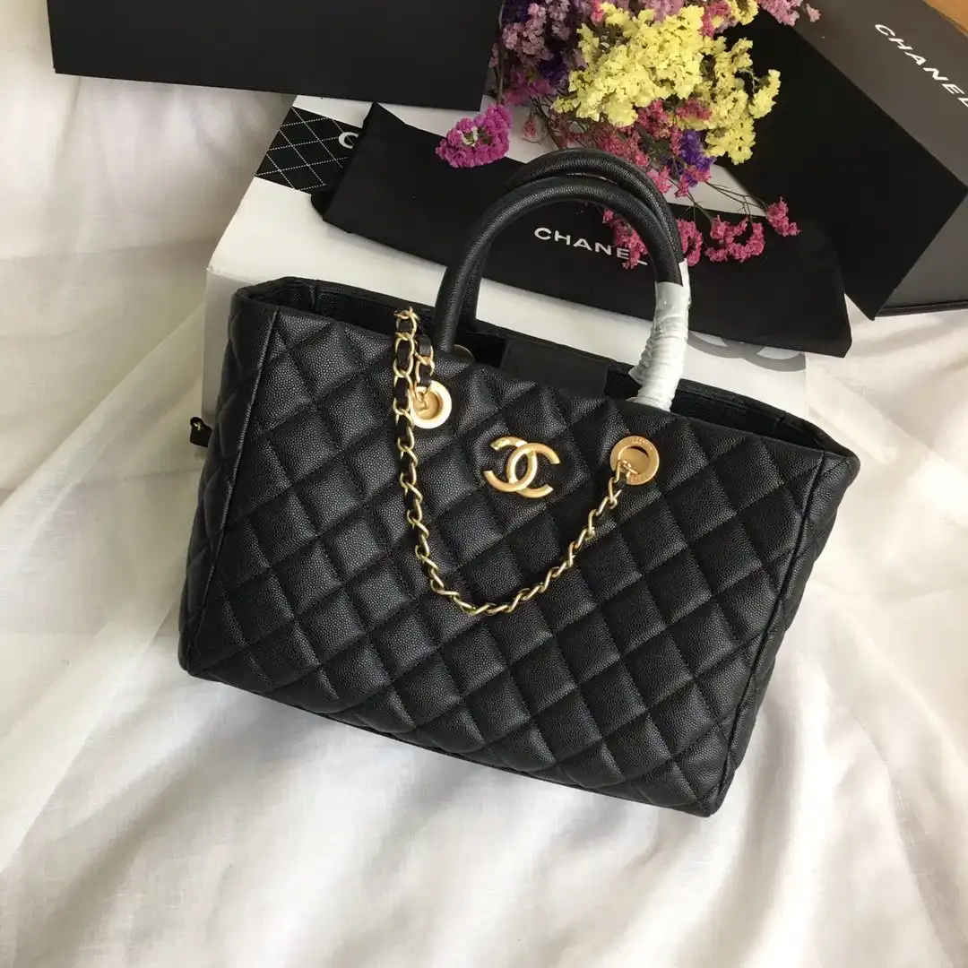 CHANEL TOTE BAG