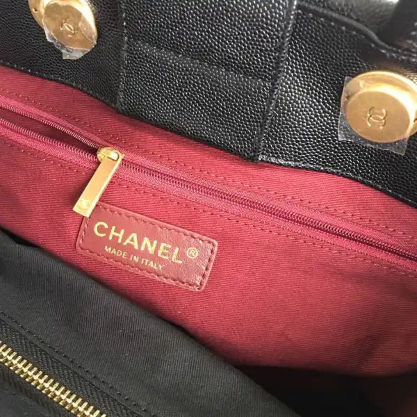 First bag ru CHANEL TOTE BAG