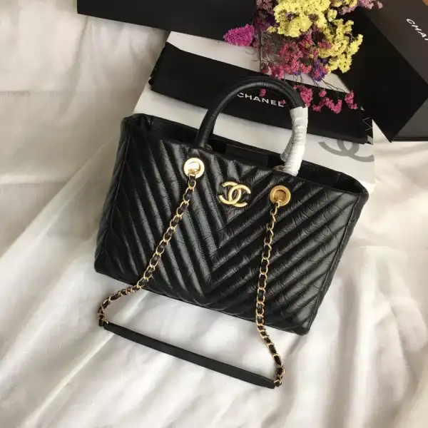 CHANEL TOTE BAG