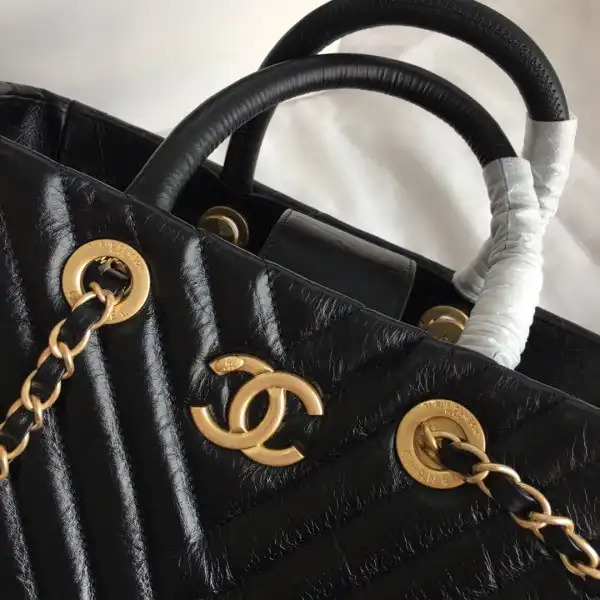 CHANEL TOTE BAG