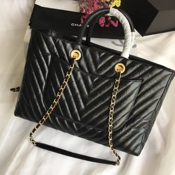 Firstbag Ru CHANEL TOTE BAG