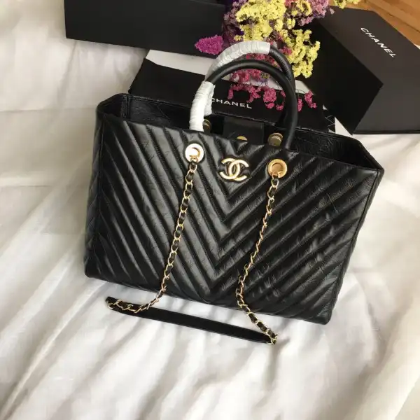 Firstbag Ru CHANEL TOTE BAG