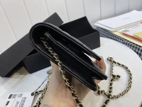 CHANEL CHAIN WALLET