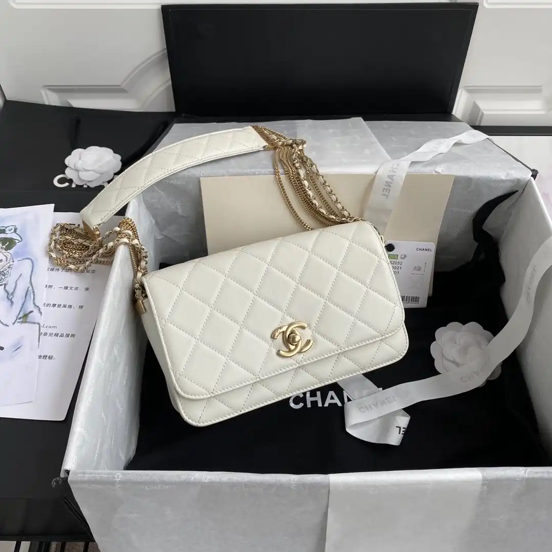 Firstbag Ru CHANEL FLAP BAG