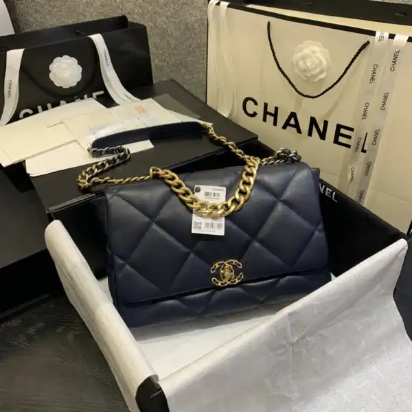 CHANEL 19 FLAP BAG