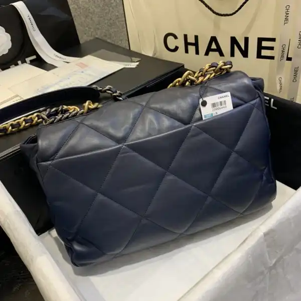 CHANEL 19 FLAP BAG