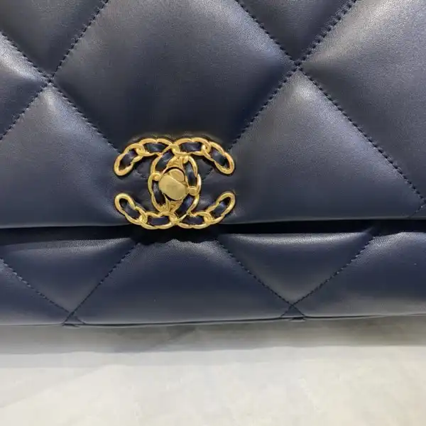 CHANEL 19 FLAP BAG