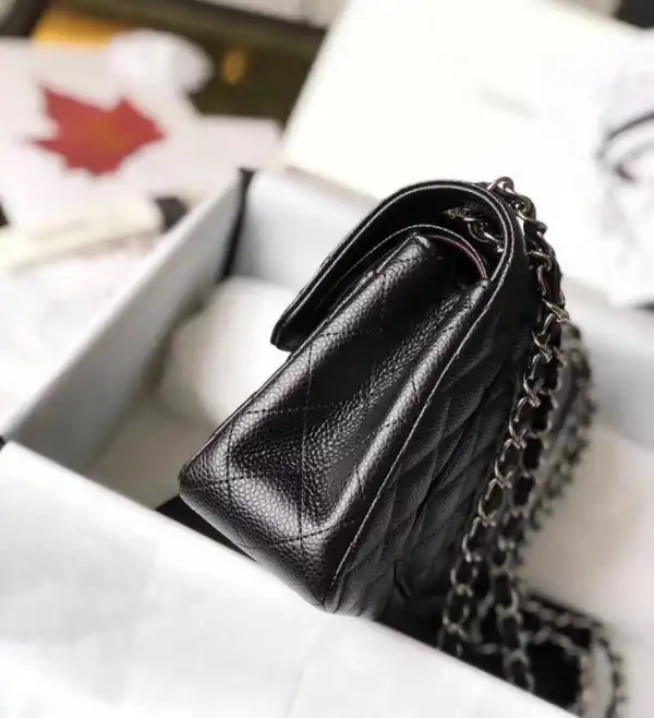 CHANEL FLAP BAG 23CM