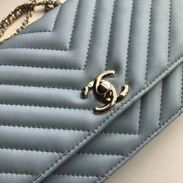 CHANEL CHAIN WALLET