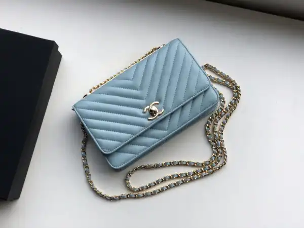 CHANEL CHAIN WALLET