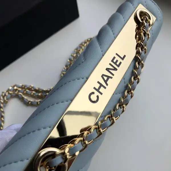 CHANEL CHAIN WALLET