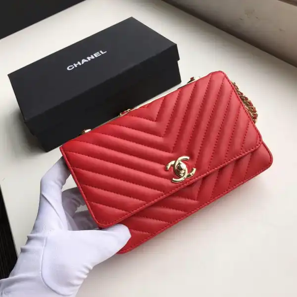 CHANEL CHAIN WALLET