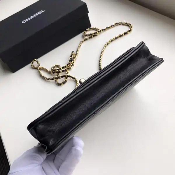 CHANEL CHAIN WALLET