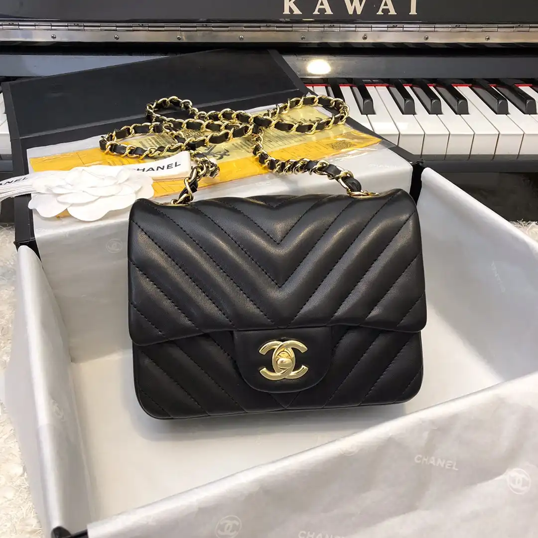 CHANEL FLAP BAG