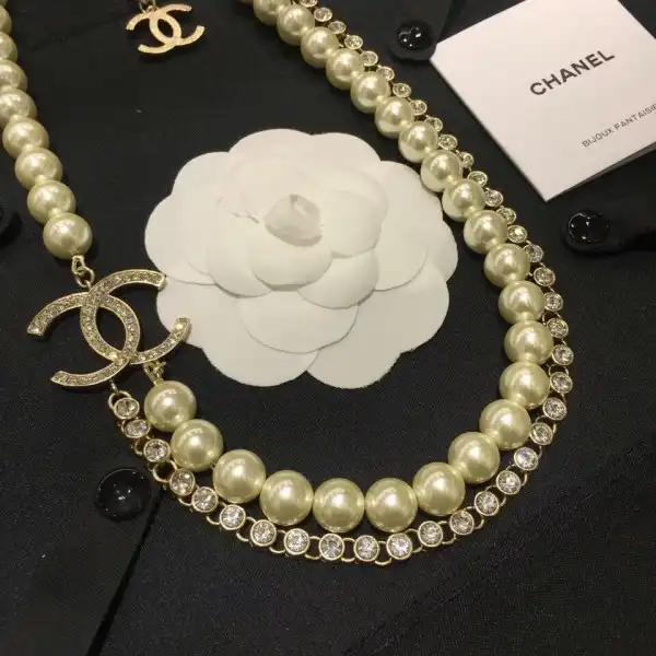 CHANEL NECKLACE