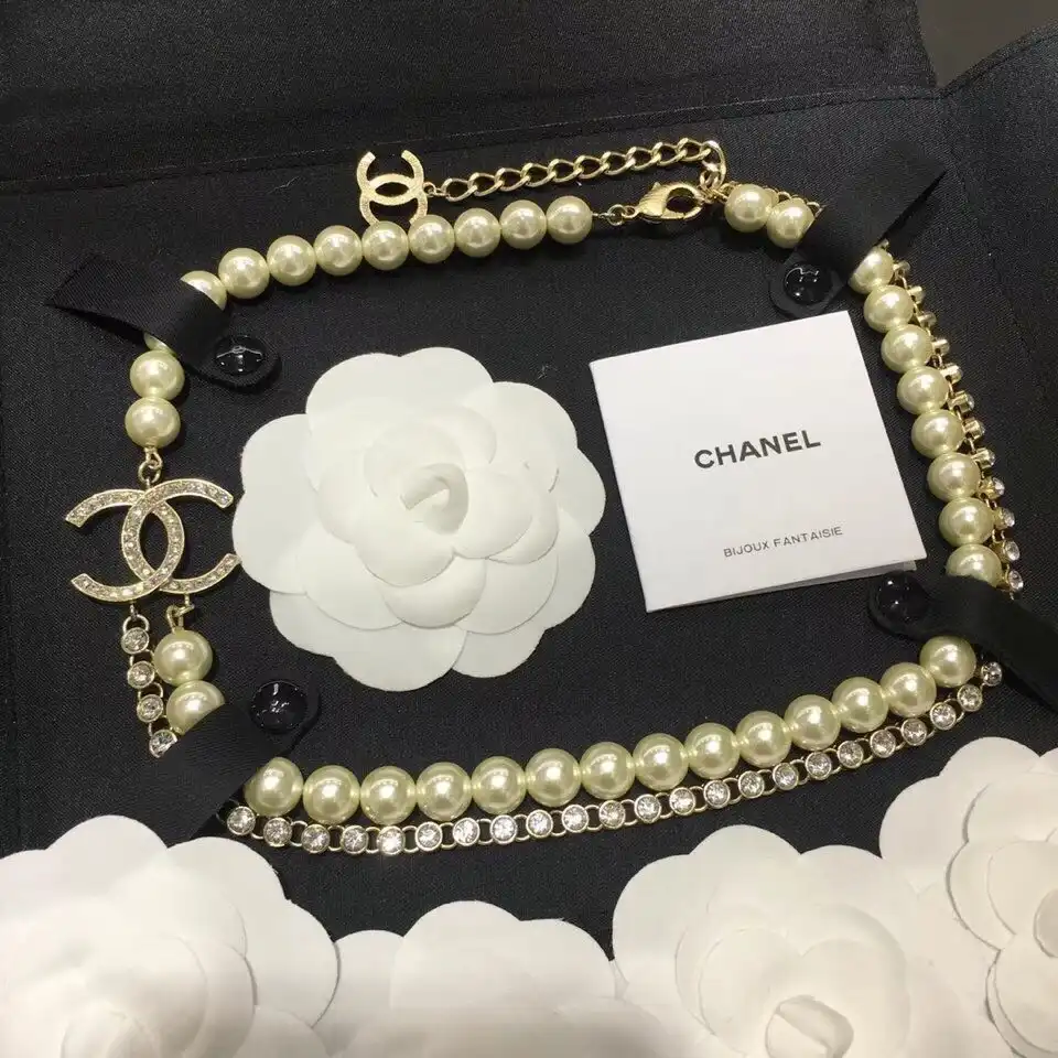 CHANEL NECKLACE