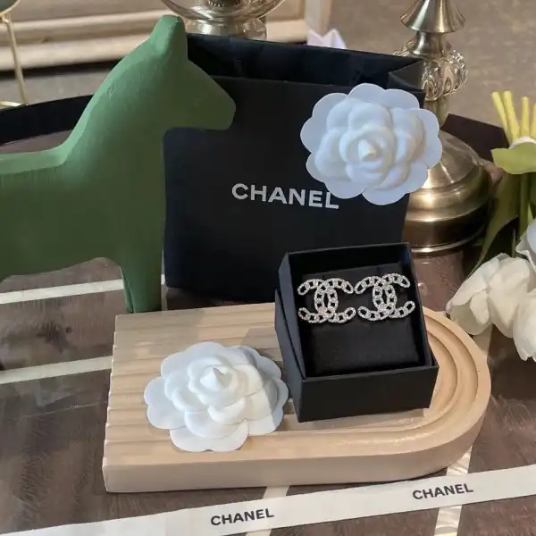 Firstbag Ru CHANEL EARRINGS