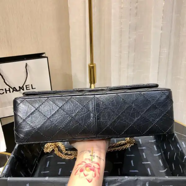 CHANEL FLAP BAG 28cm