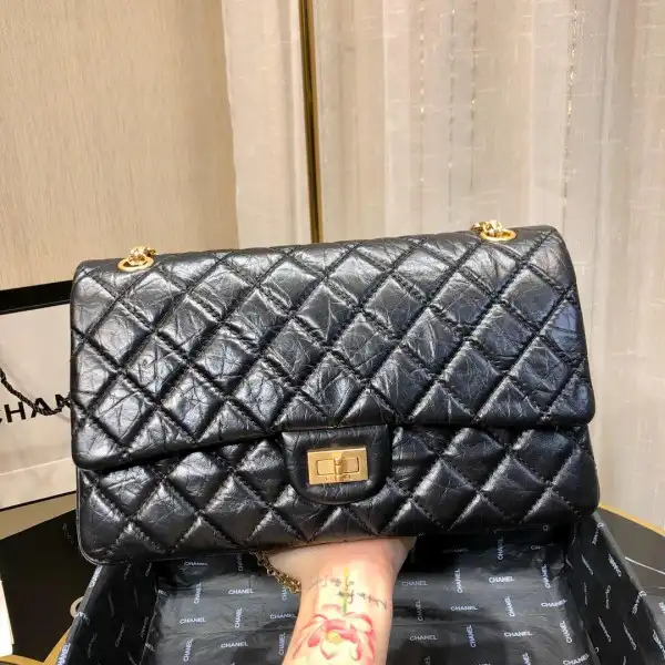 First bag ru CHANEL FLAP BAG 28cm