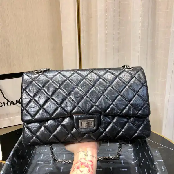 CHANEL FLAP BAG 28cm