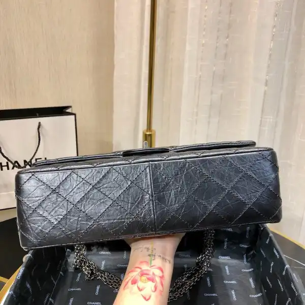 CHANEL FLAP BAG 28cm