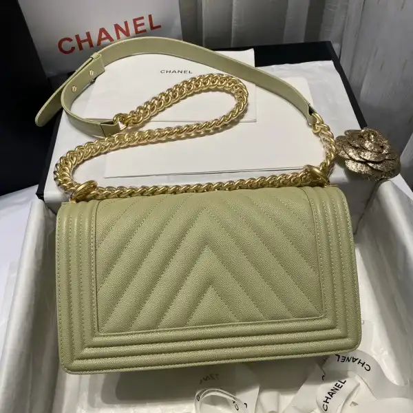 First bag ru CHANEL BOY BAG