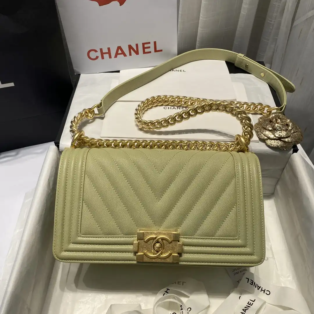 First bag ru CHANEL BOY BAG