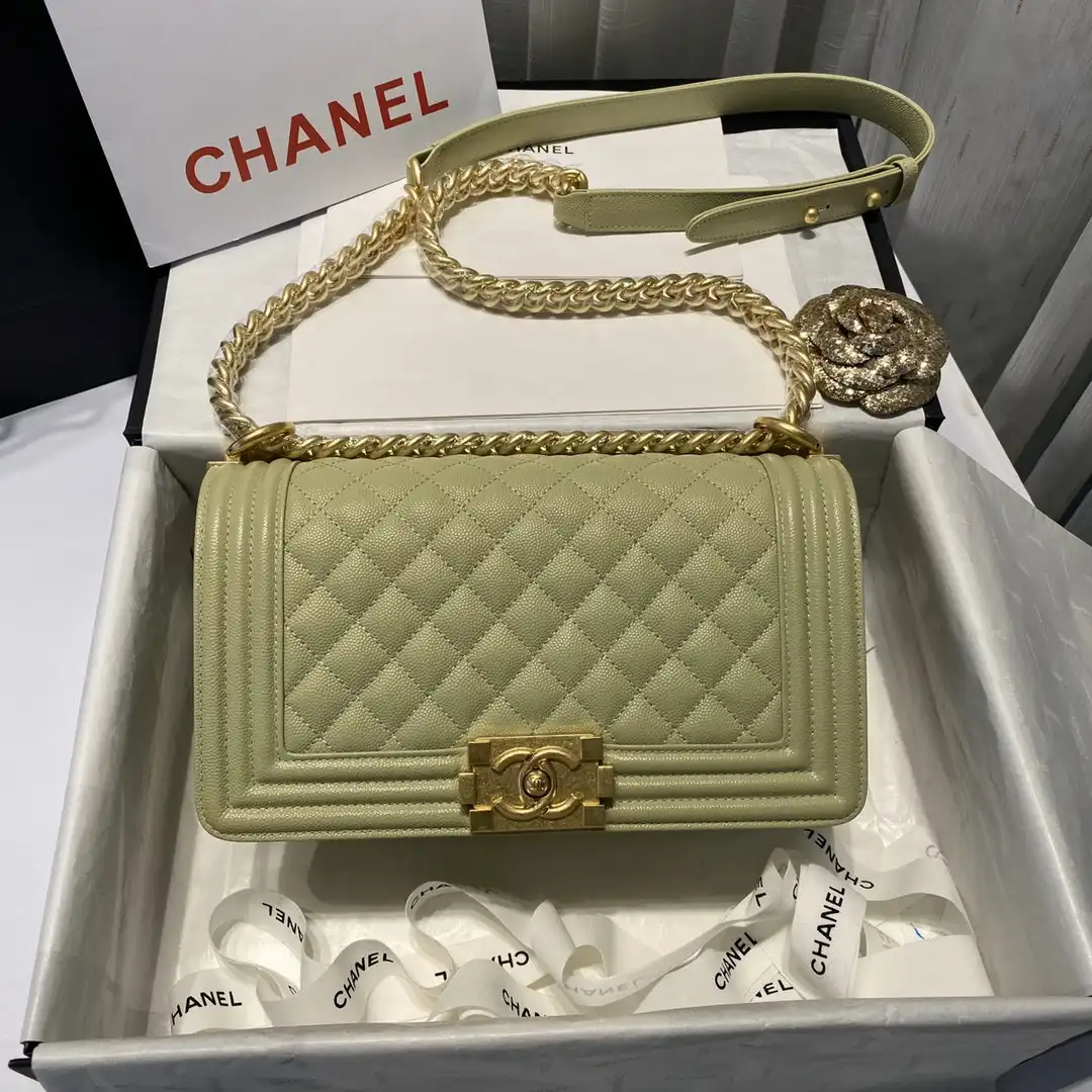 First bag ru CHANEL BOY BAG