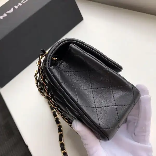 CHANEL FLAP BAG 17CM