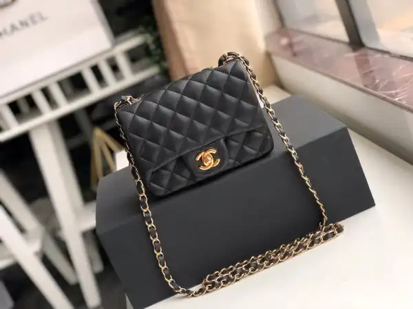 CHANEL FLAP BAG 17CM