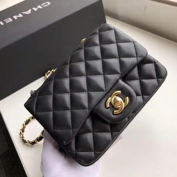 CHANEL FLAP BAG 17CM