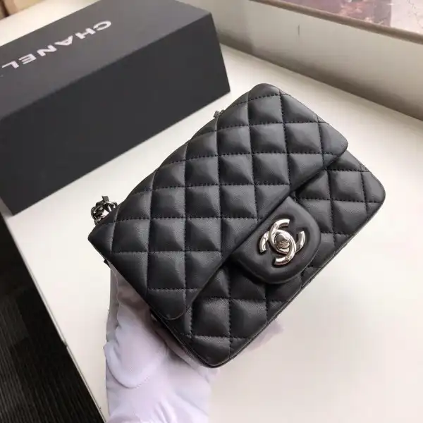 CHANEL FLAP BAG 17CM