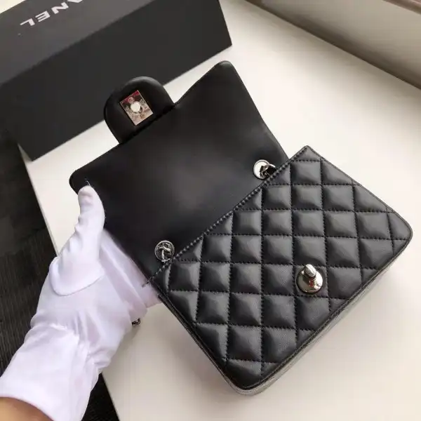 CHANEL FLAP BAG 17CM