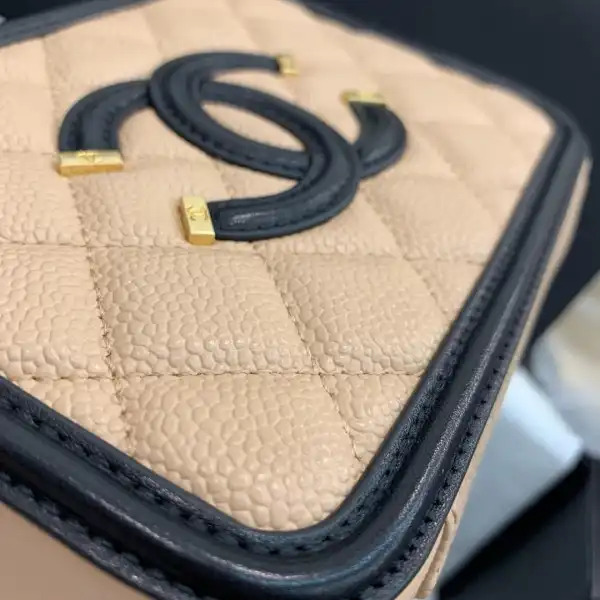 CHANEL VANITY CASE