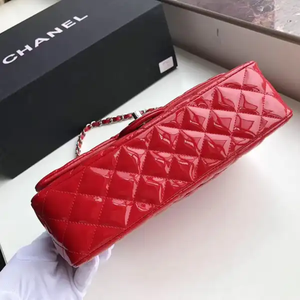 CHANEL FLAP BAG 2.55