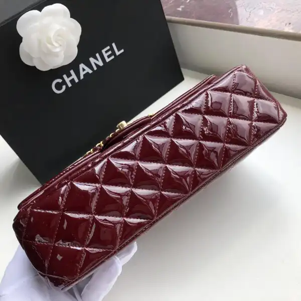 CHANEL FLAP BAG 2.55