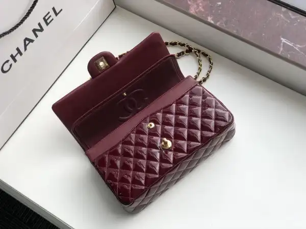 CHANEL FLAP BAG 2.55