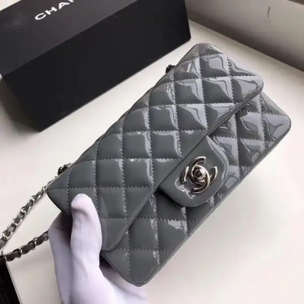 CHANEL FLAP BAG 20CM