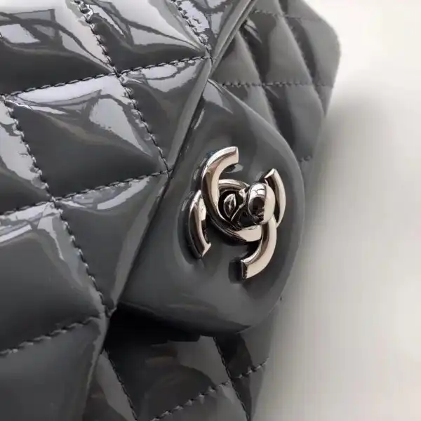 CHANEL FLAP BAG 20CM