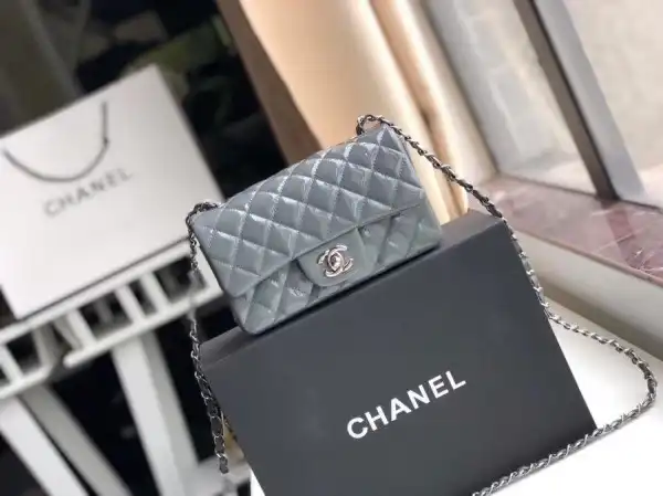 CHANEL FLAP BAG 20CM