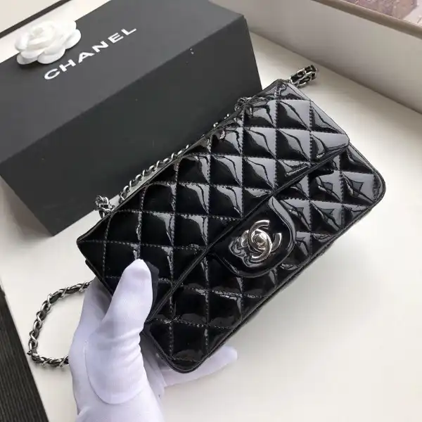 CHANEL FLAP BAG 20CM