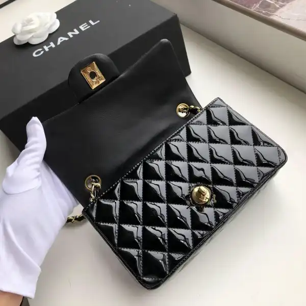 CHANEL FLAP BAG 20CM