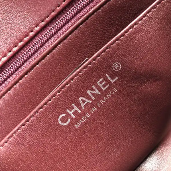 CHANEL FLAP BAG 20CM