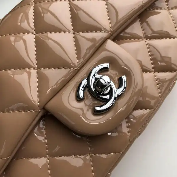 CHANEL FLAP BAG 20CM