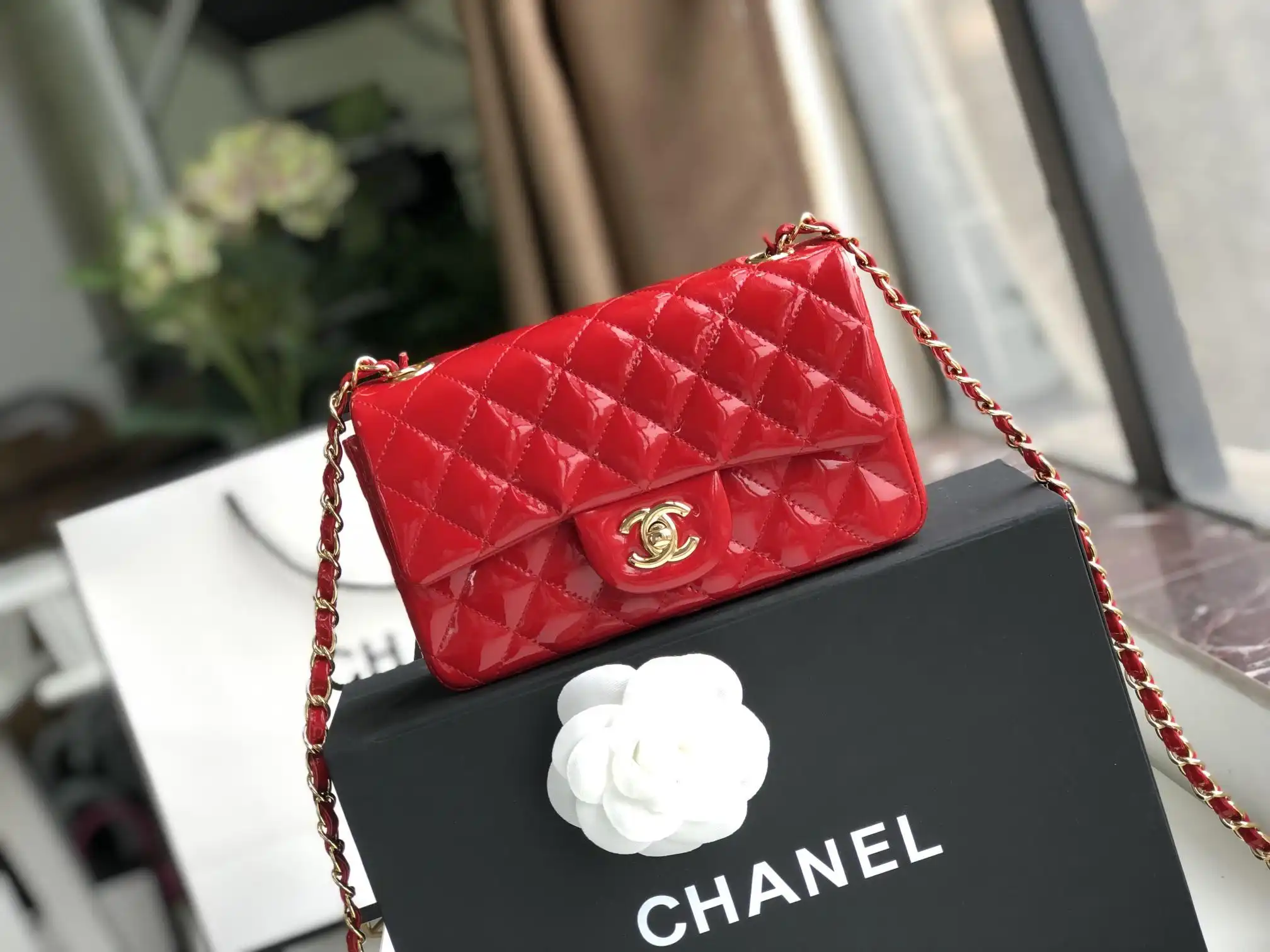 First bag ru CHANEL FLAP BAG 20CM