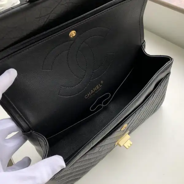 CHANEL FLAP BAG 25cm 28cm